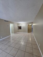 1720 N Congress Ave in West Palm Beach, FL - Building Photo - Building Photo