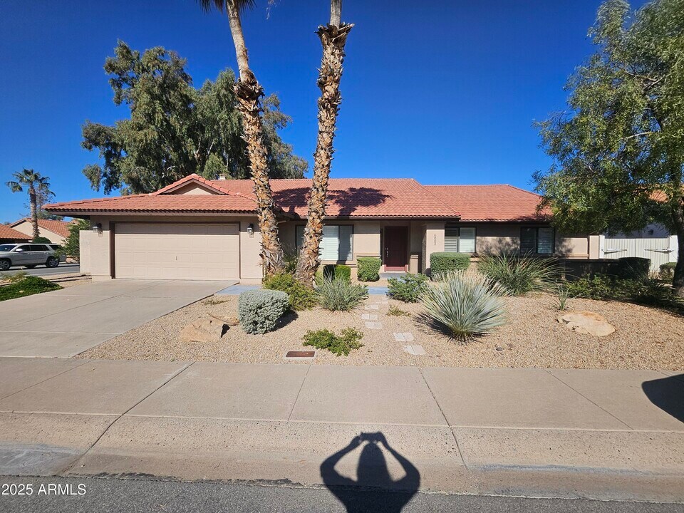 6002 E Marconi Ave in Scottsdale, AZ - Building Photo