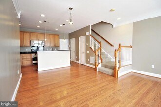 2382 Brookmoor Ln in Woodbridge, VA - Building Photo - Building Photo