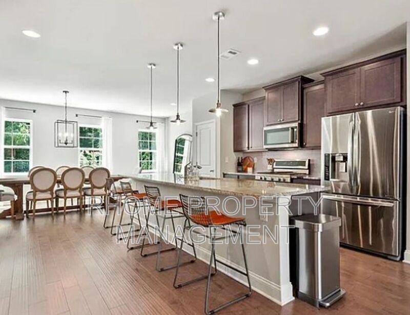 299 Benson Manor Cir in Smyrna, GA - Building Photo