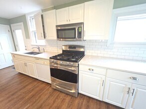 8735 White Ave in Brentwood, MO - Building Photo - Building Photo