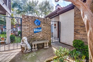 18040 Midway Rd in Dallas, TX - Building Photo