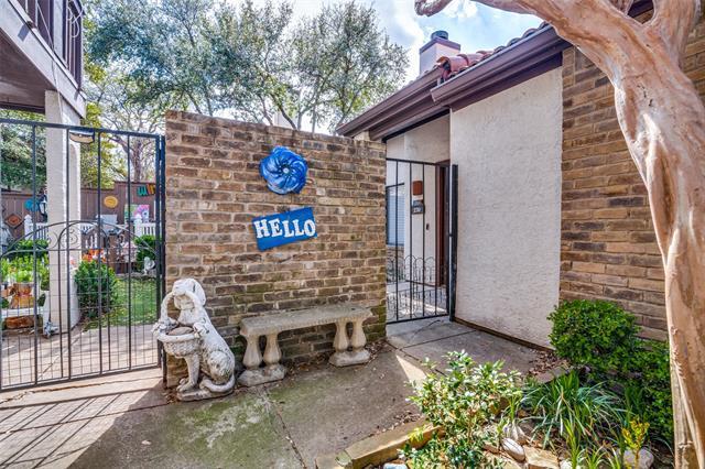 18040 Midway Rd in Dallas, TX - Building Photo