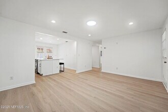 3520 Bessent Rd in Jacksonville, FL - Foto de edificio - Building Photo