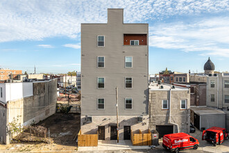 4408 Lancaster Ave in Philadelphia, PA - Foto de edificio - Building Photo