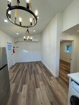 13353 Killion St in Sherman Oaks, CA - Building Photo