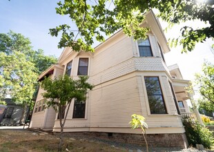 29 W 9th St in Reno, NV - Building Photo - Building Photo