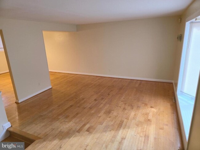 6717 Greenspring Ave in Baltimore, MD - Building Photo - Building Photo