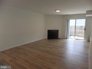 1720 Oakwood Terrace in Penn Valley, PA - Building Photo - Building Photo