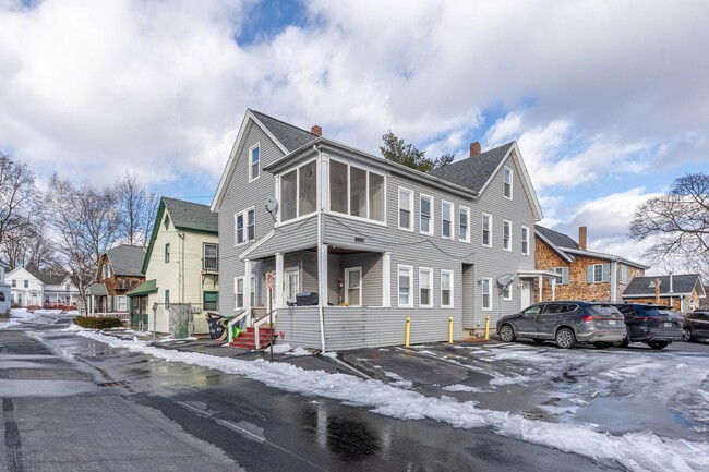 23 Salem St in Nashua, NH - Building Photo - Building Photo