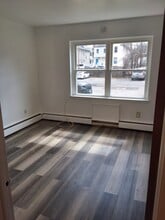 211 Birdseye St, Unit 2A2 in Bridgeport, CT - Building Photo - Building Photo