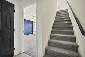 8750 Park Ln, Unit 151 in Dallas, TX - Building Photo - Building Photo