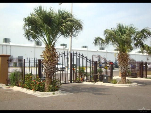property at 2705 Mimosa Dr