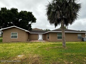 184 Benchor Rd NW in Palm Bay, FL - Building Photo