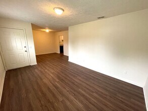 202-204 E Paces Dr in Athens, GA - Building Photo - Building Photo