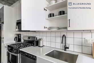 61 W Erie St in Chicago, IL - Building Photo - Building Photo