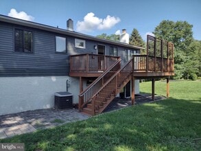64 Bogle Dr in New Hope, PA - Building Photo - Building Photo