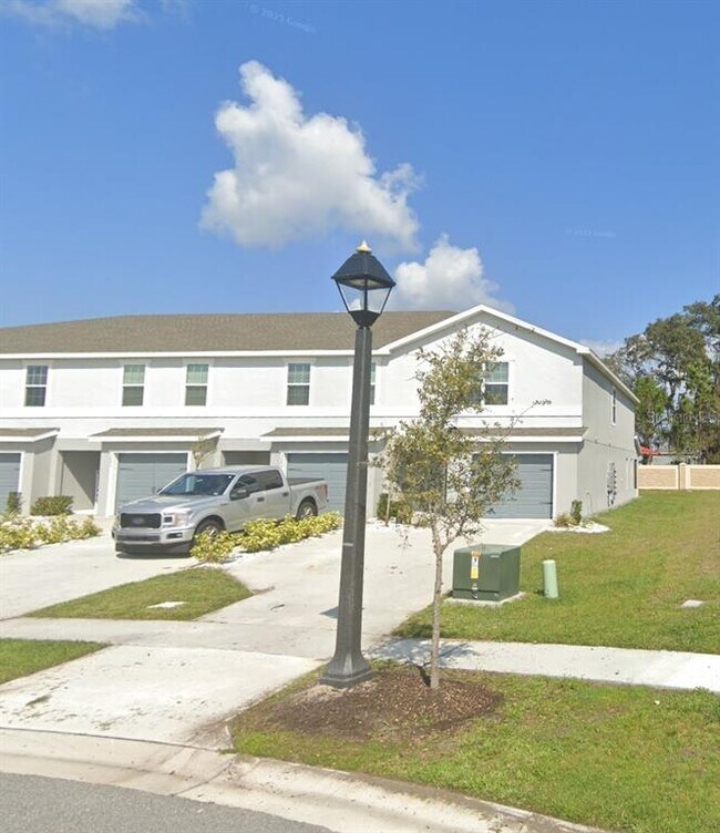 property at 3082 Fieldwood Cir