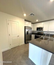 963 Cascade Range Dr in Sparks, NV - Building Photo - Building Photo