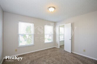 10305 Kings Gap Way in Clermont, IN - Foto de edificio - Building Photo