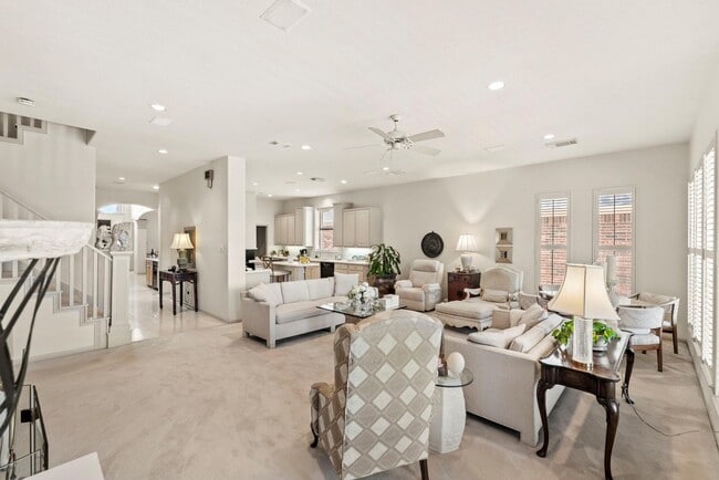 4513 Country Club View