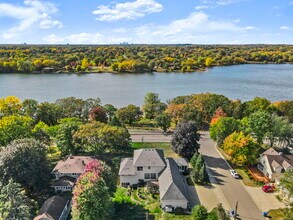 1580 E Shore Dr in St. Paul, MN - Building Photo - Building Photo