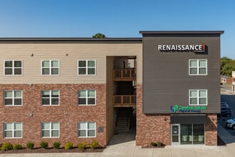 Renaissance Park Apartments in Charlestown, IN - Foto de edificio - Building Photo