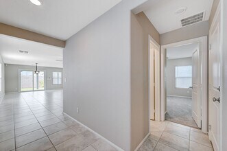 9445 Yorkshire Coast Ave in Las Vegas, NV - Building Photo - Building Photo