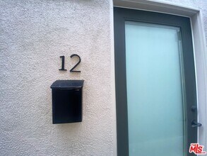 1217 9th St in Santa Monica, CA - Building Photo - Building Photo