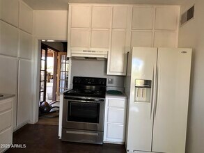 1328 E Maddock Rd in Phoenix, AZ - Building Photo - Building Photo