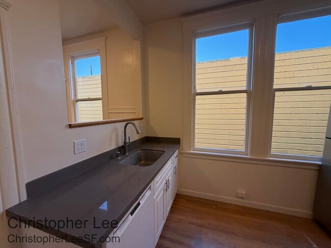 2211 Pine St in San Francisco, CA - Building Photo - Building Photo