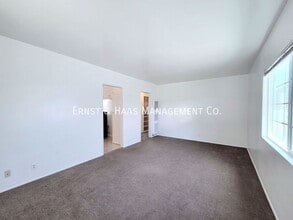 6576 Falcon Ave in Long Beach, CA - Building Photo - Building Photo