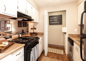 Sunstone Parc Apartments in Beaverton, OR - Building Photo