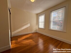 73 Thatcher St in Brookline, MA - Building Photo - Building Photo