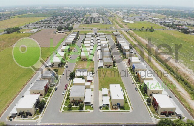 property at 1205 E Daffodil Ave