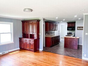 707 E Lincoln St in Saint Joseph, IL - Building Photo - Building Photo