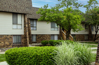 Moonglow Apartments in Columbus, OH - Foto de edificio - Building Photo