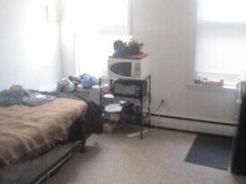 28 S Huntington Ave, Unit 102 in Boston, MA - Building Photo