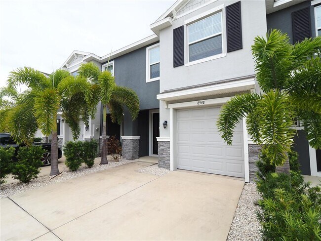 6548 Serenity Fall Ln in Sarasota, FL - Building Photo - Building Photo