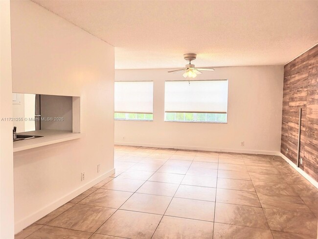 465 SW 86th Ave in Pembroke Pines, FL - Building Photo - Building Photo