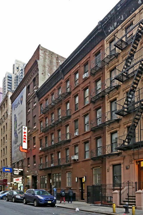 Lighthouse in New York, NY - Building Photo