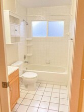 941 W Maple St in North Lauderdale, FL - Foto de edificio - Building Photo