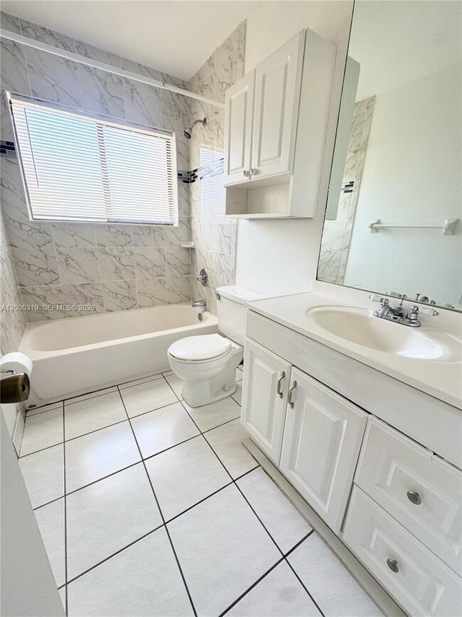 11352 Royal Palm Blvd in Coral Springs, FL - Building Photo - Building Photo