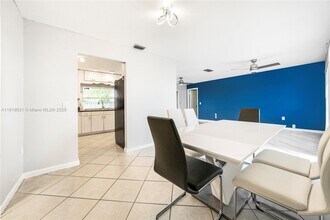 9523 NW 26th St in Sunrise, FL - Building Photo - Building Photo