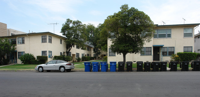 2315 Merton Ave in Los Angeles, CA - Foto de edificio - Building Photo