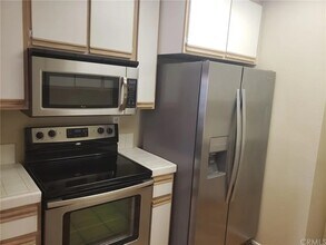 208 Villa Point Dr in Newport Beach, CA - Building Photo - Building Photo