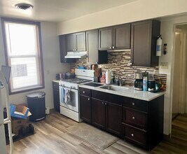 4937 Hatfield St, Unit Floor 1 in Pittsburgh, PA - Building Photo - Building Photo