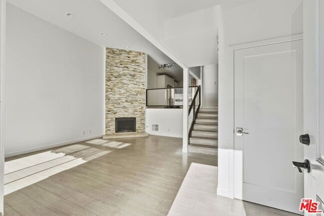 5307 Wilkinson Ave in Los Angeles, CA - Building Photo - Building Photo