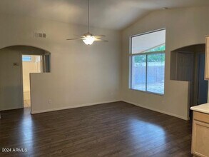 8006 W Adam Ave in Peoria, AZ - Building Photo - Building Photo