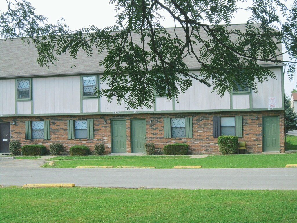 Newcastle Townhomes in Columbus, OH